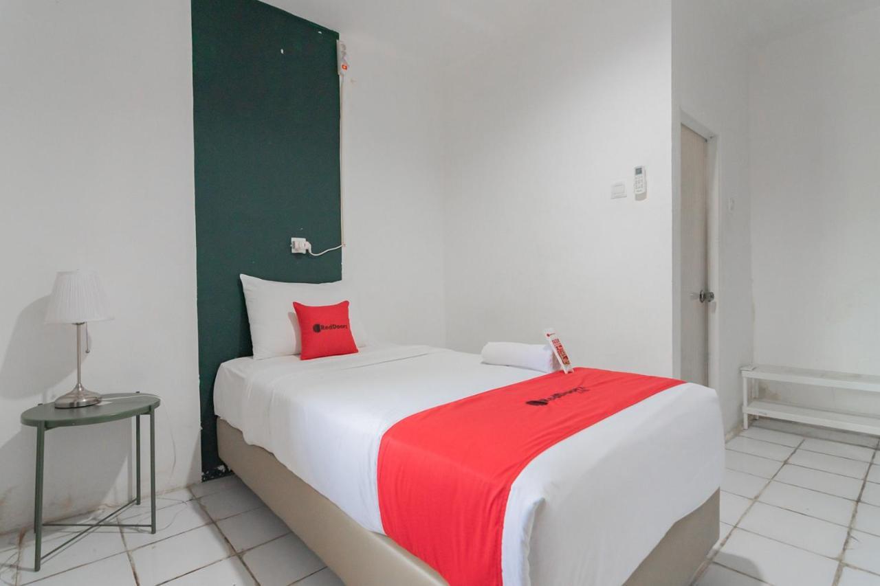 Reddoorz At Sani Guest House Balikpapan エクステリア 写真