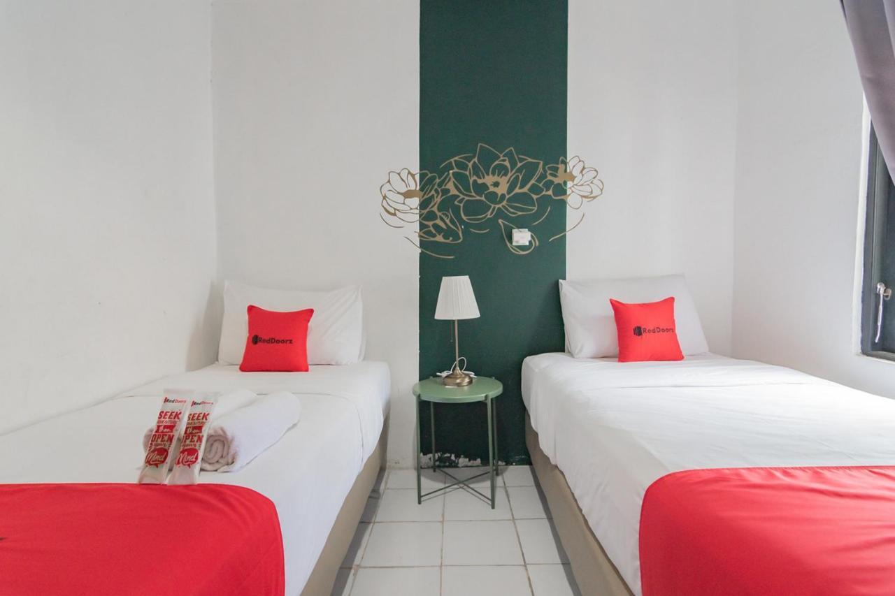 Reddoorz At Sani Guest House Balikpapan エクステリア 写真