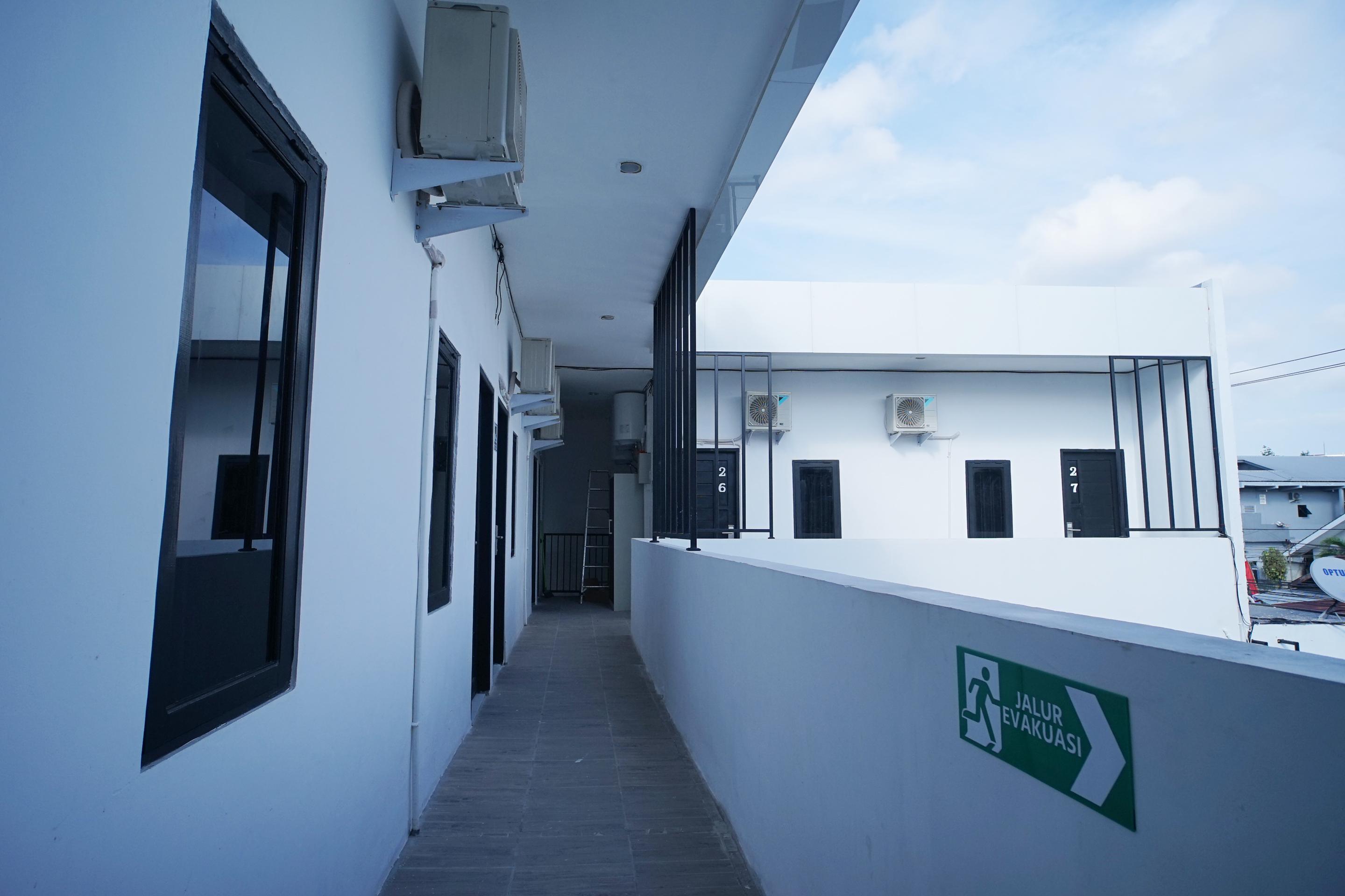 Reddoorz At Sani Guest House Balikpapan エクステリア 写真